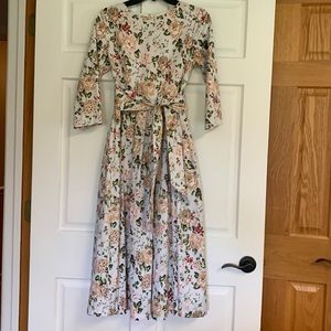 COPY - Dainty Jewells floral midi dress with sash. Size. Small. Excellent condi…